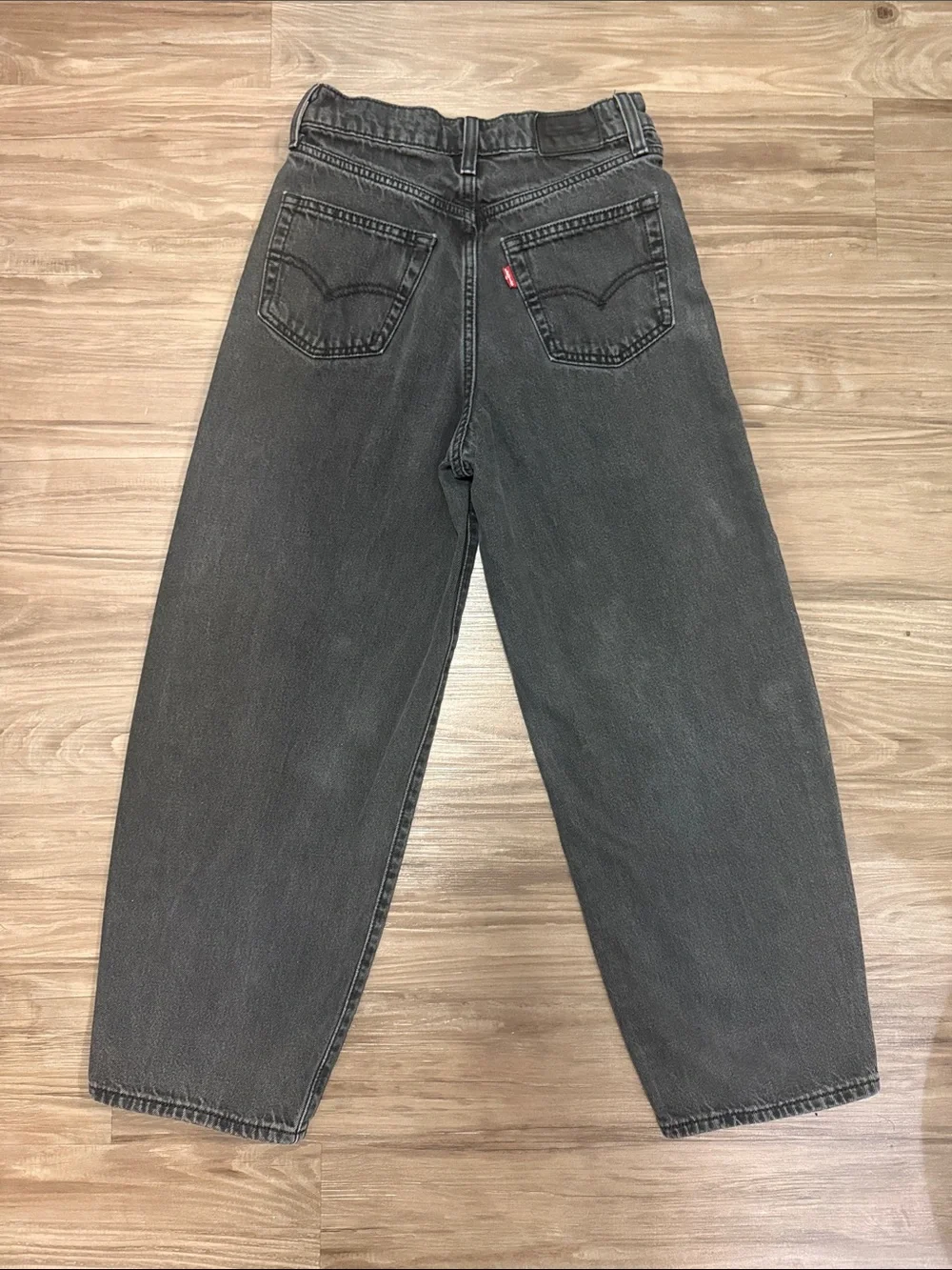 Levi's Premium Balloon Leg Jeans 25 Black Rose Cropped High Rise $98